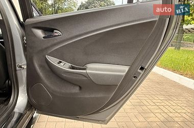 Хэтчбек Chevrolet Volt 2018 в Киеве
