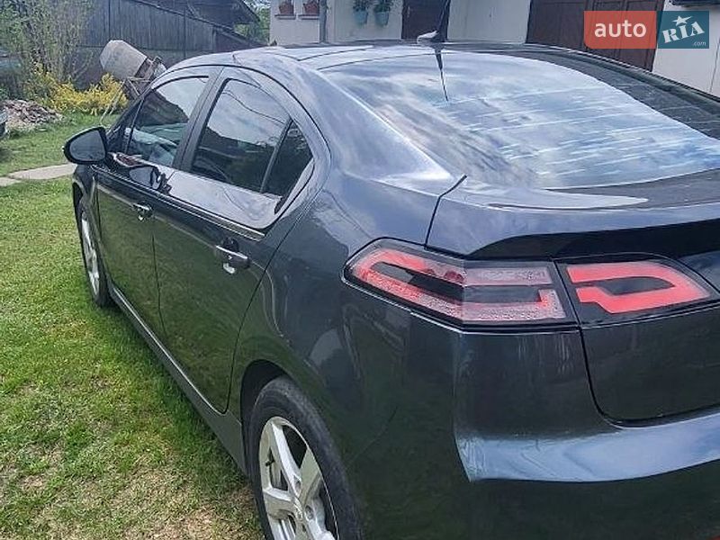 Хэтчбек Chevrolet Volt 2012 в Монастыриске