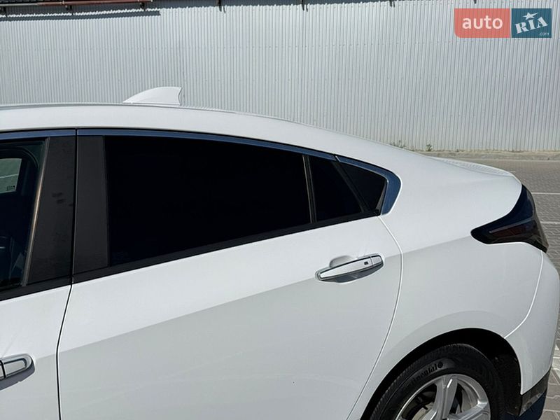 Хетчбек Chevrolet Volt 2016 в Тернополі