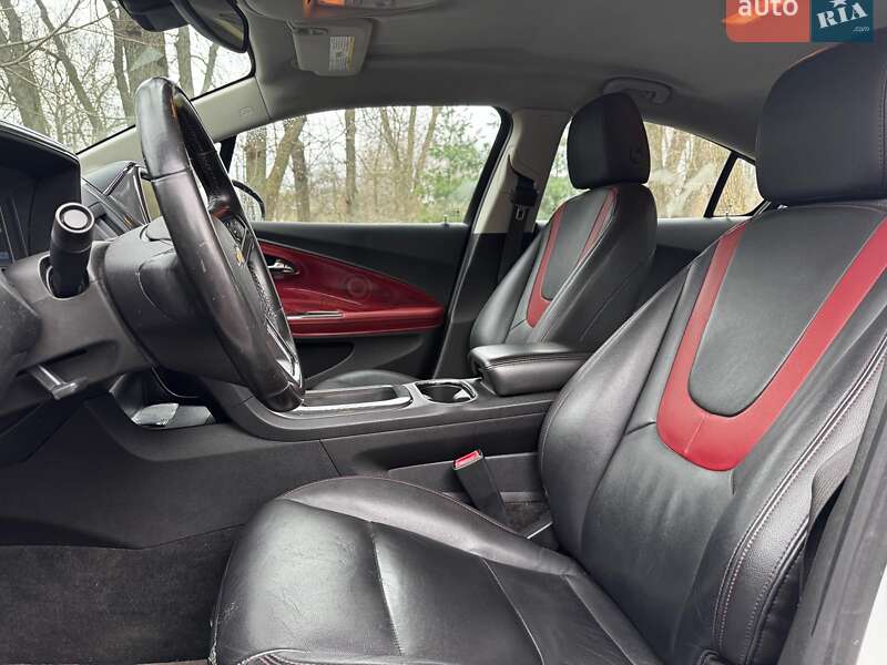 Хетчбек Chevrolet Volt 2012 в Києві