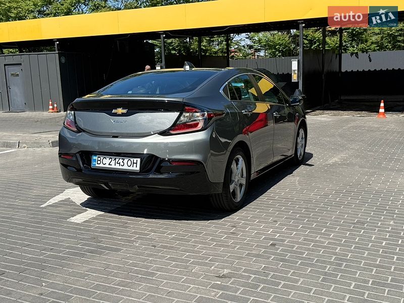 Хетчбек Chevrolet Volt 2016 в Дніпрі