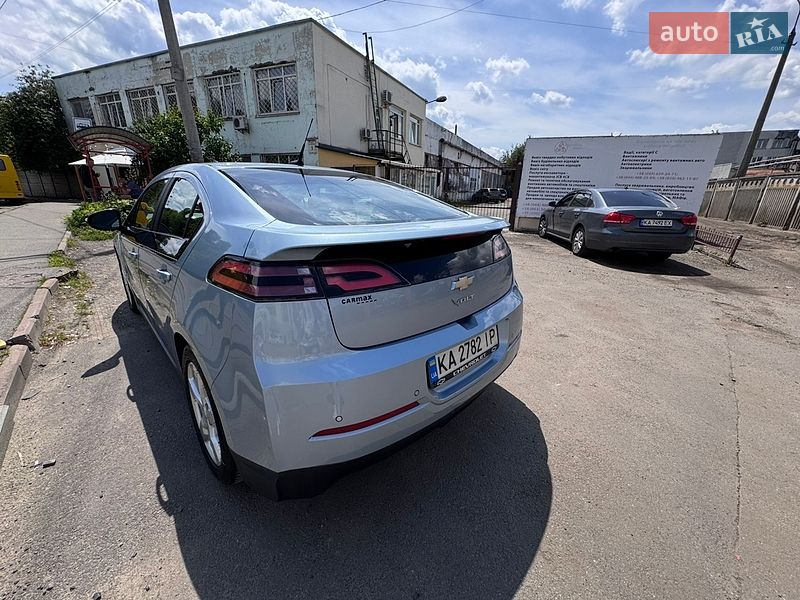 Хетчбек Chevrolet Volt 2014 в Києві