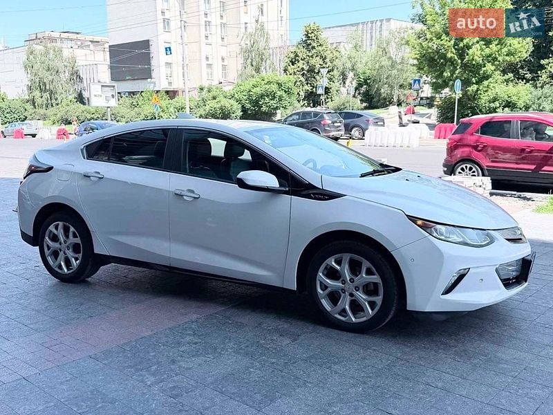 Хетчбек Chevrolet Volt 2017 в Києві фото 3 Хетчбек Chevrolet Volt 2017 в Києві