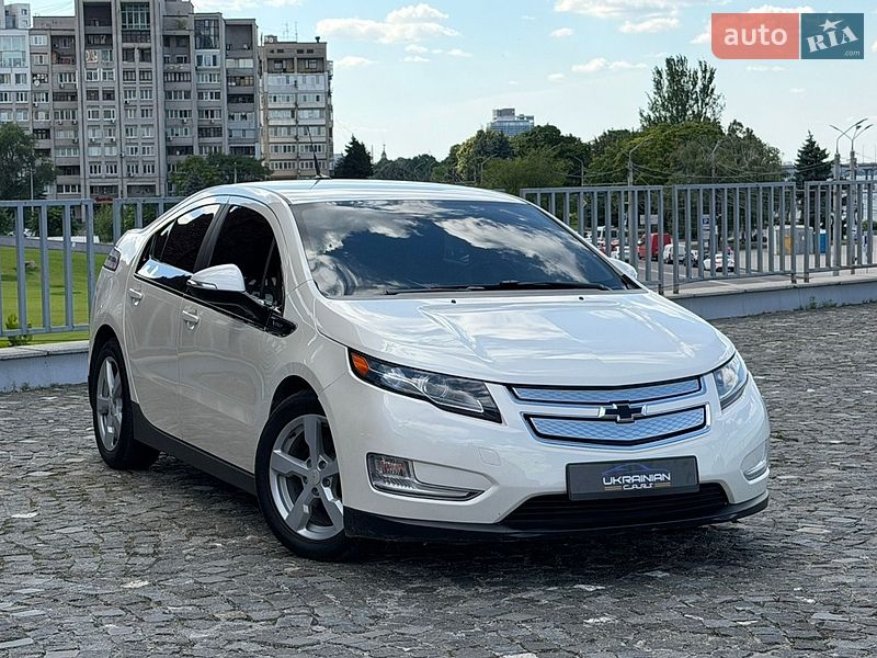 Хэтчбек Chevrolet Volt 2012 в Днепре