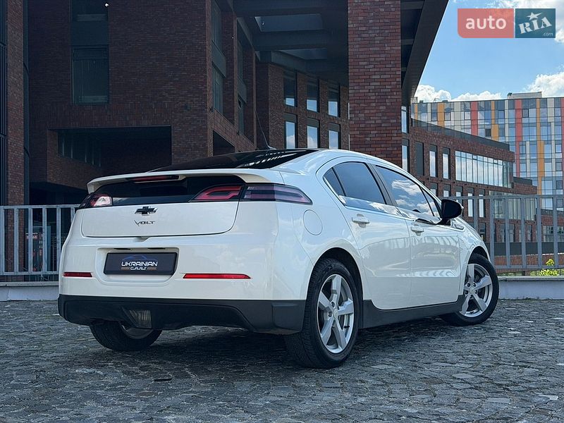 Хэтчбек Chevrolet Volt 2012 в Днепре