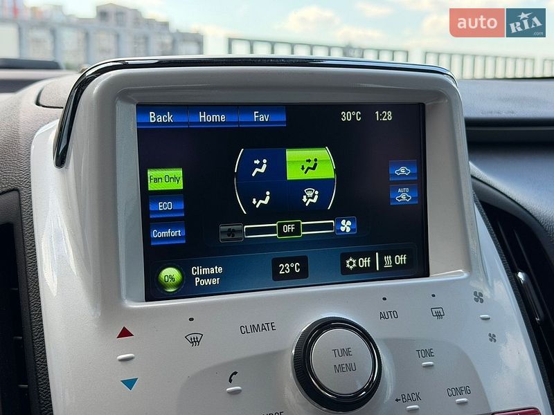 Хэтчбек Chevrolet Volt 2012 в Днепре