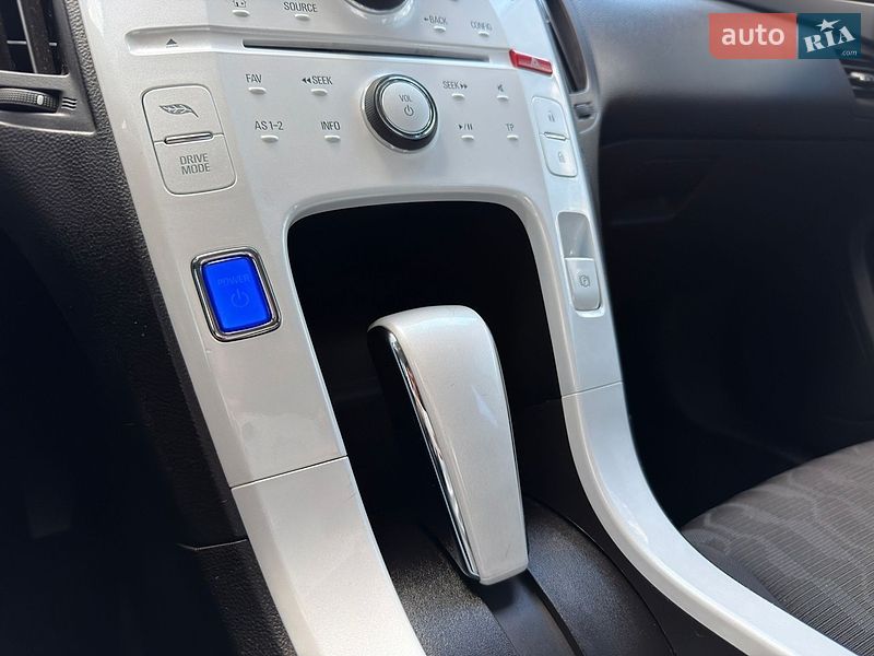 Хэтчбек Chevrolet Volt 2012 в Днепре