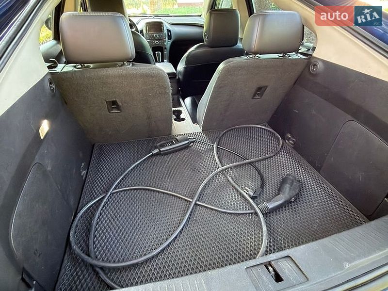 Хэтчбек Chevrolet Volt 2012 в Бурштыне фото 16 Хэтчбек Chevrolet Volt 2012 в Бурштыне
