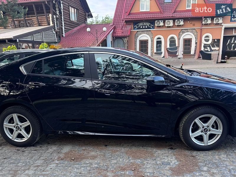 Хэтчбек Chevrolet Volt 2017 в Львове
