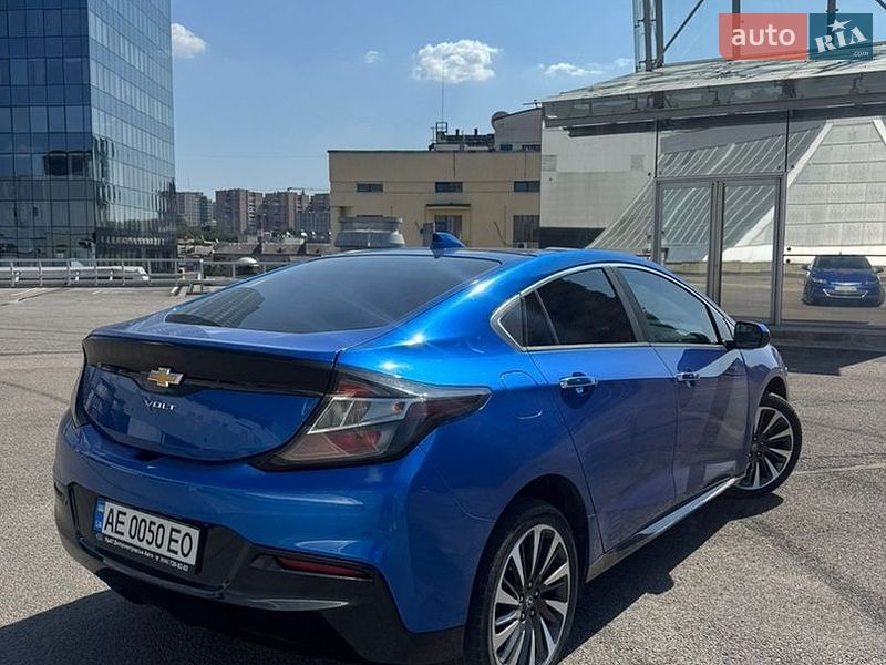 Хэтчбек Chevrolet Volt 2016 в Днепре