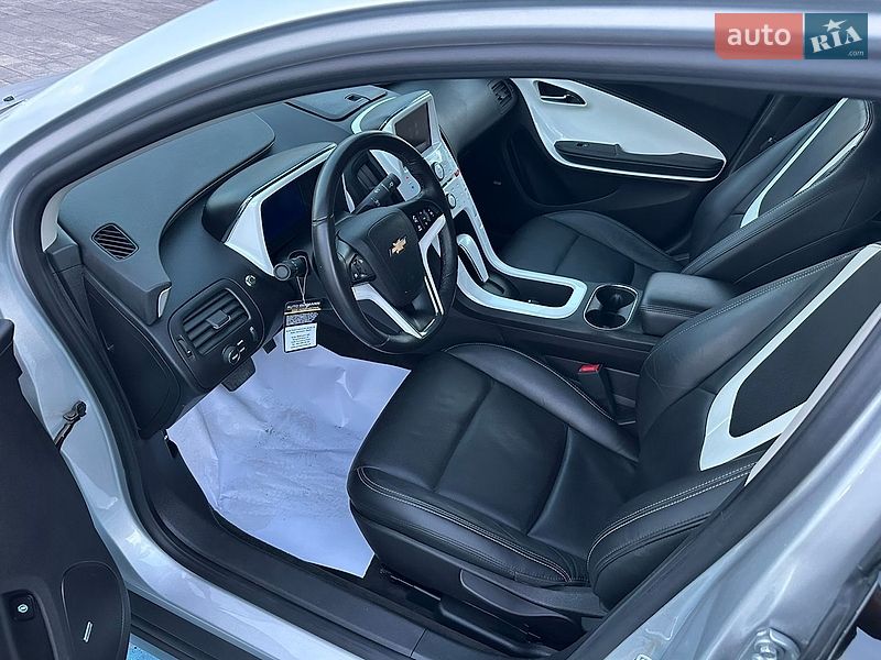 Хетчбек Chevrolet Volt 2011 в Луцьку