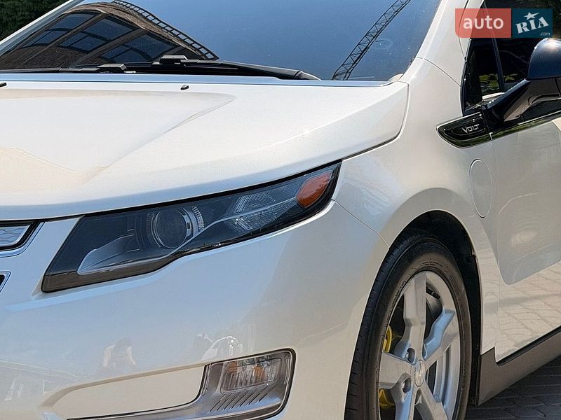 Хэтчбек Chevrolet Volt 2013 в Ивано-Франковске