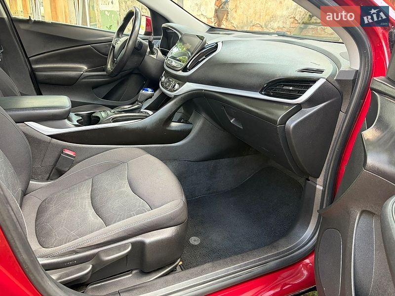 Хэтчбек Chevrolet Volt 2018 в Житомире
