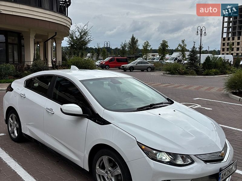 Хэтчбек Chevrolet Volt 2017 в Софиевской Борщаговке