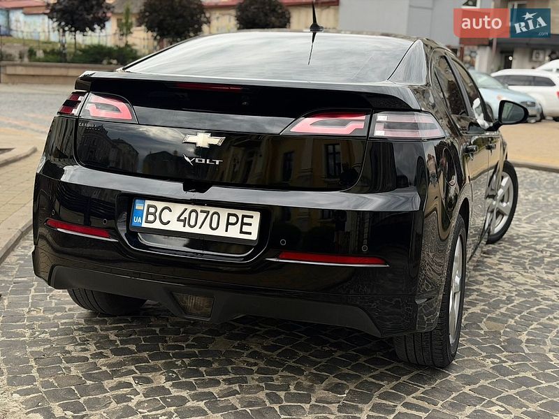 Хэтчбек Chevrolet Volt 2011 в Золочеве