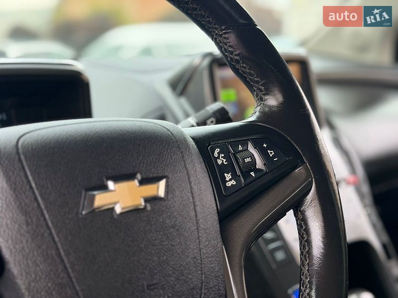 Хэтчбек Chevrolet Volt 2011 в Золочеве