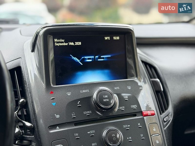 Хэтчбек Chevrolet Volt 2011 в Золочеве