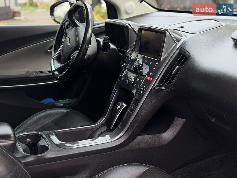Хэтчбек Chevrolet Volt 2011 в Золочеве