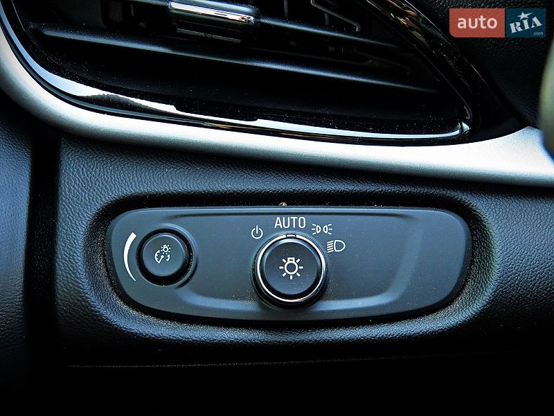 Хэтчбек Chevrolet Volt 2018 в Черкассах