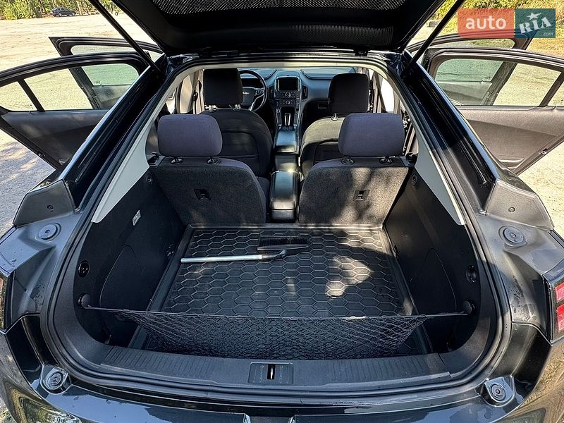 Хетчбек Chevrolet Volt 2015 в Павлограді