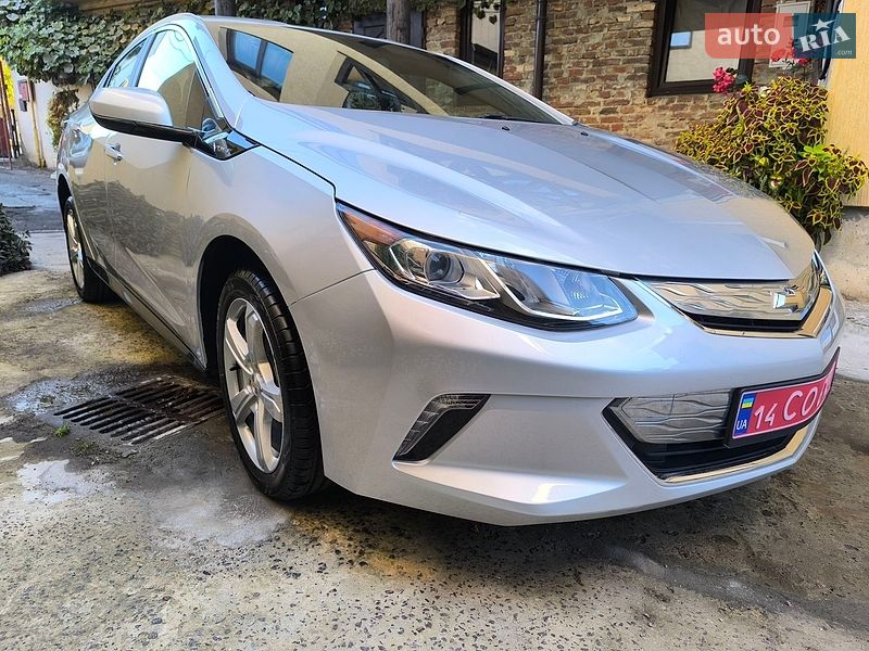Хэтчбек Chevrolet Volt 2017 в Львове фото Хэтчбек Chevrolet Volt 2017 в Львове