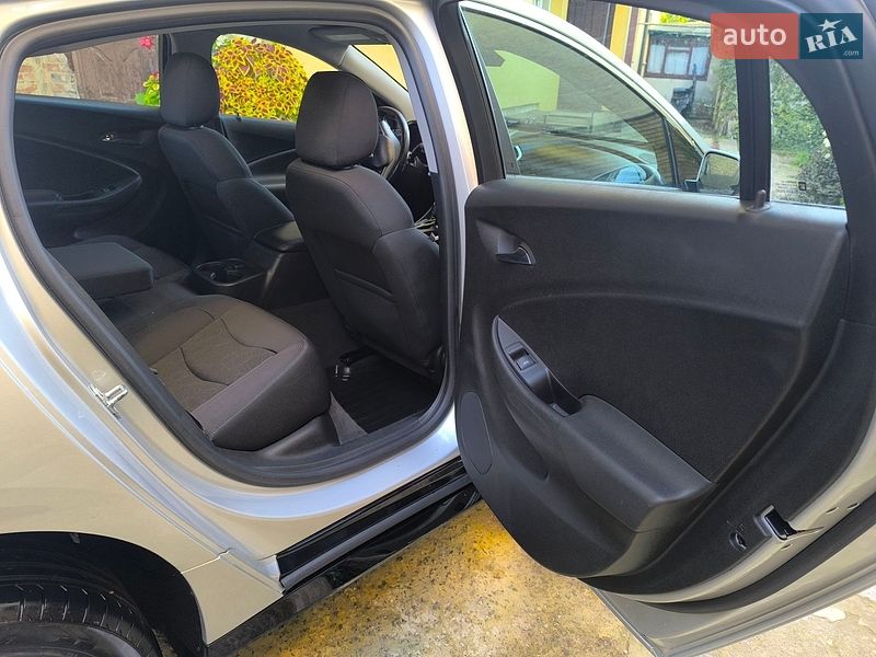 Хэтчбек Chevrolet Volt 2017 в Львове фото 14 Хэтчбек Chevrolet Volt 2017 в Львове
