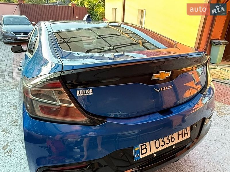 Хэтчбек Chevrolet Volt 2017 в Днепре