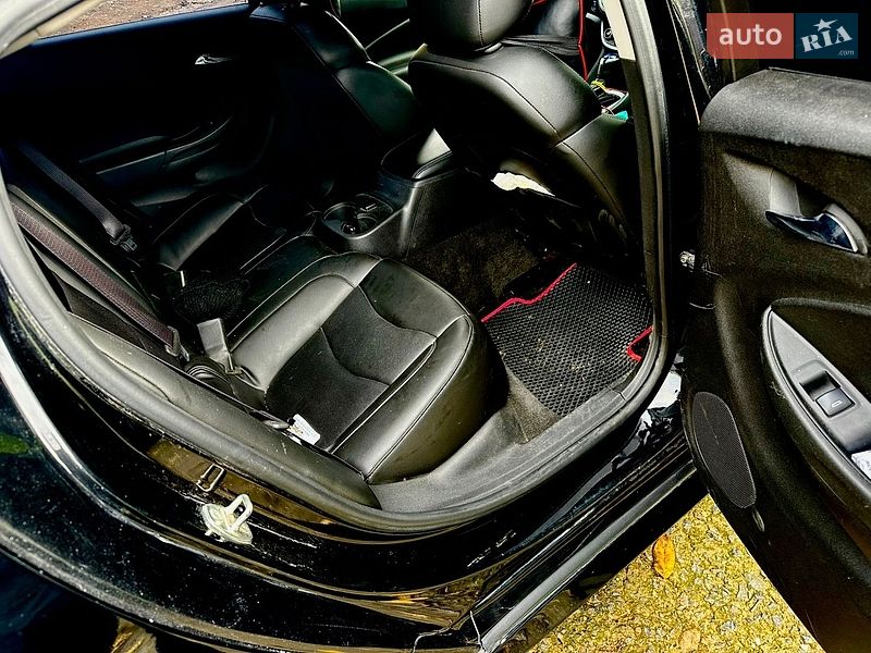 Хетчбек Chevrolet Volt 2015 в Овідіополі фото 9 Хетчбек Chevrolet Volt 2015 в Овідіополі