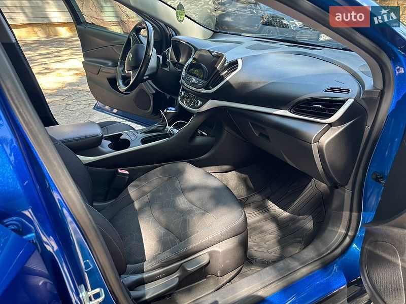 Хетчбек Chevrolet Volt 2016 в Києві
