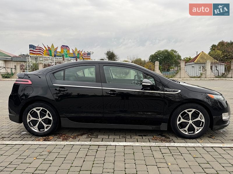 Хэтчбек Chevrolet Volt 2013 в Измаиле