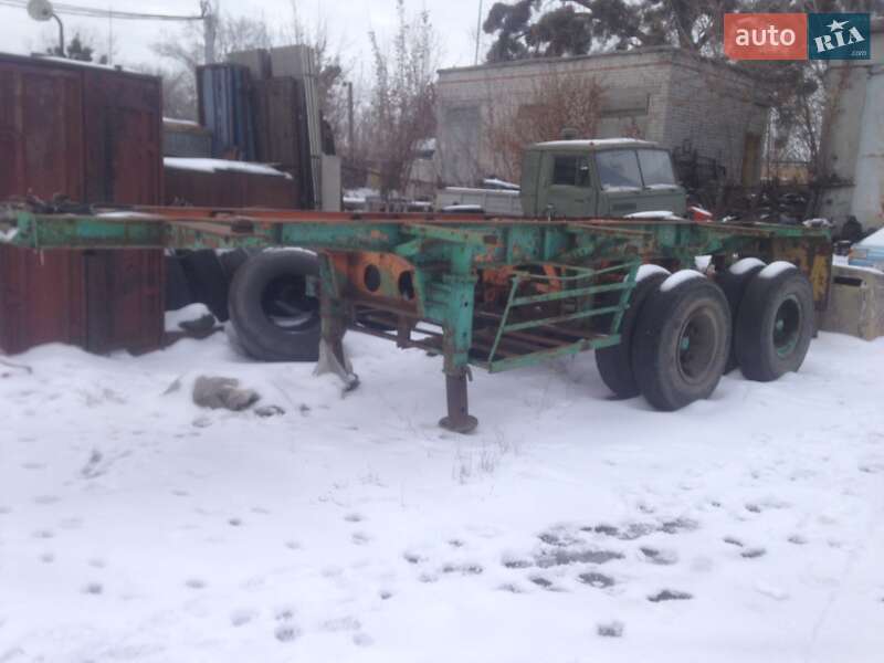 Контейнеровоз ЧМЗАП 5208 1982 в Харькове