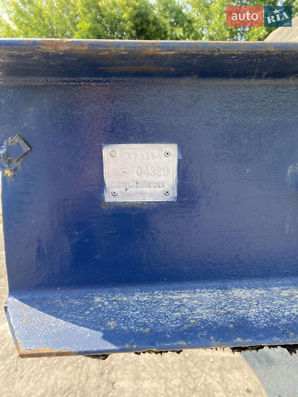 Бортовой полуприцеп ЧМЗАП 5523 1986 в Сатанове