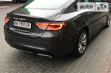 Седан Chrysler 200 2015 в Киеве