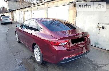 Седан Chrysler 200 2016 в Киеве