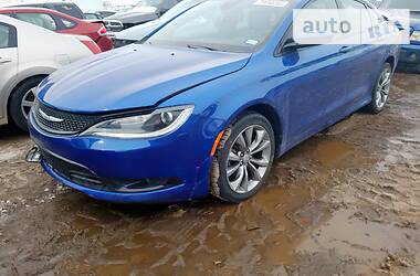 Седан Chrysler 200 2015 в Львове