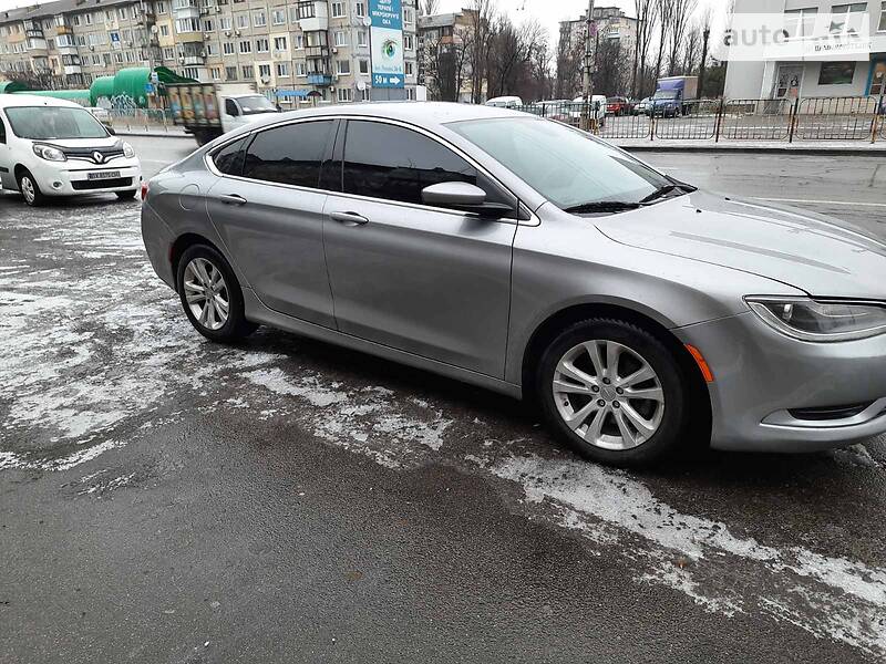 Седан Chrysler 200 2015 в Києві