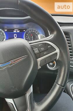Седан Chrysler 200 2014 в Володимир-Волинському