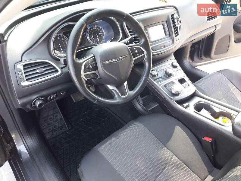 Седан Chrysler 200 2014 в Кременчуге