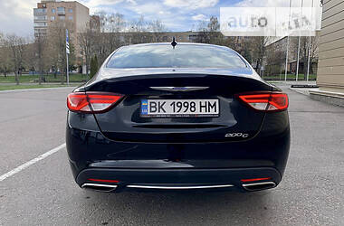 Седан Chrysler 200 2014 в Ровно