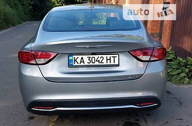 Седан Chrysler 200 2016 в Киеве