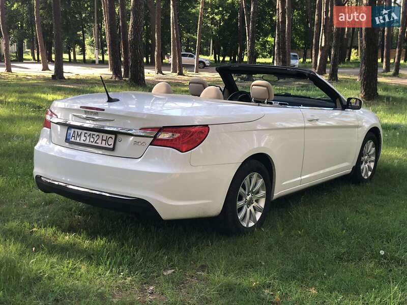 Кабриолет Chrysler 200 2012 в Житомире