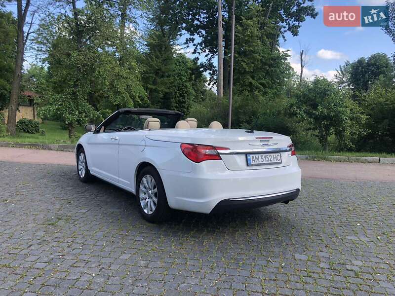 Кабриолет Chrysler 200 2012 в Житомире