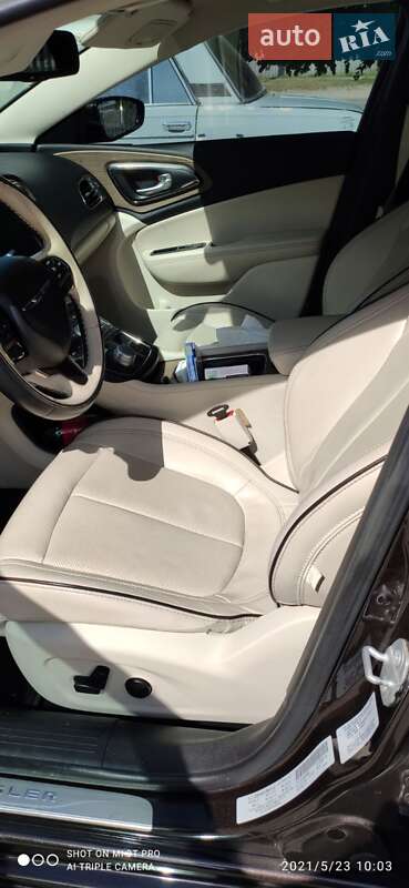 Седан Chrysler 200 2014 в Харькове