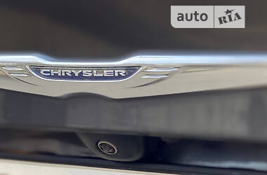 Седан Chrysler 200 2016 в Запоріжжі