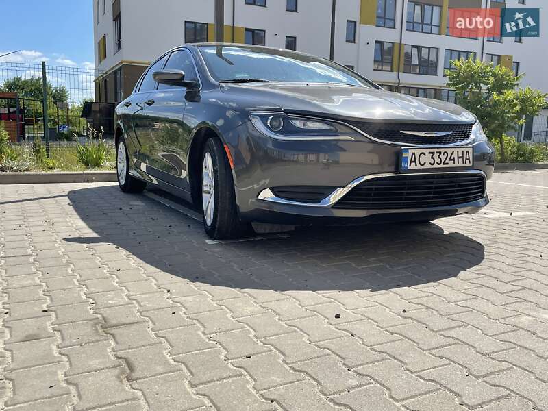 Седан Chrysler 200 2016 в Ковеле