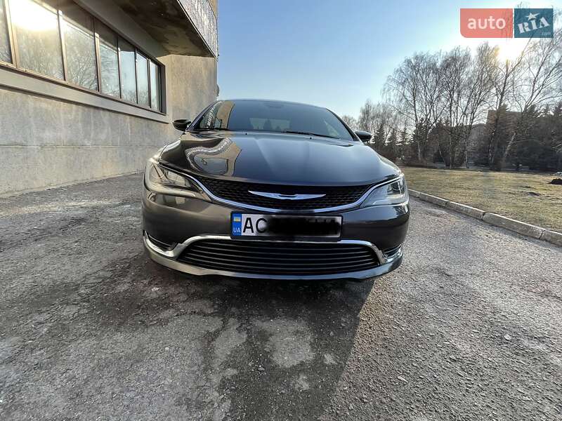 Седан Chrysler 200 2016 в Ковеле