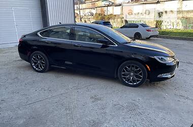 Седан Chrysler 200 2015 в 