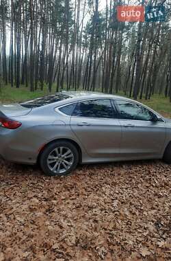 Седан Chrysler 200 2015 в Черкассах