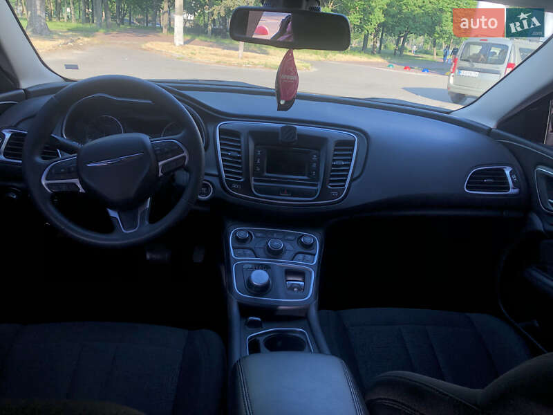 Седан Chrysler 200 2015 в Киеве фото 7 Седан Chrysler 200 2015 в Киеве