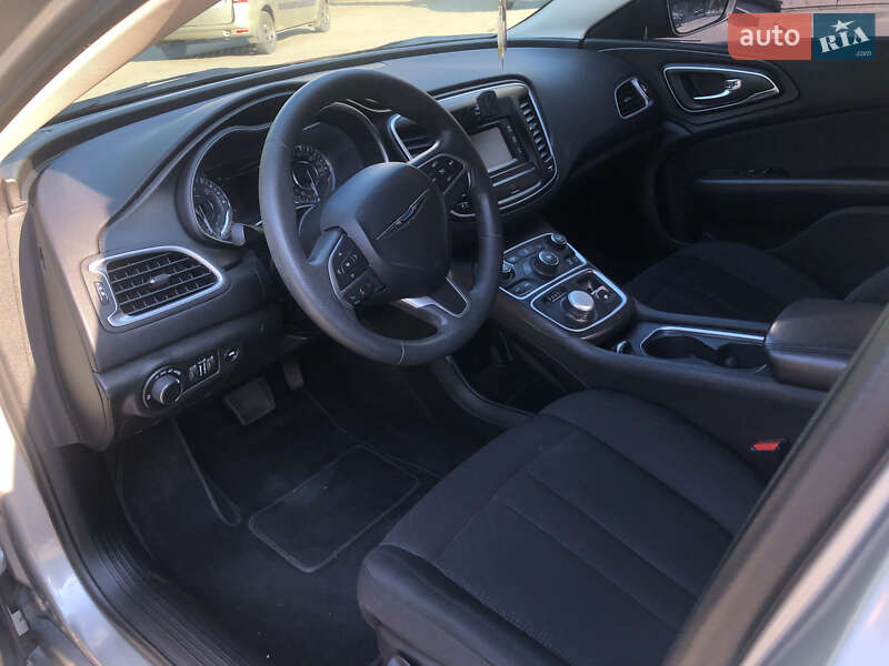 Седан Chrysler 200 2015 в Киеве фото 8 Седан Chrysler 200 2015 в Киеве